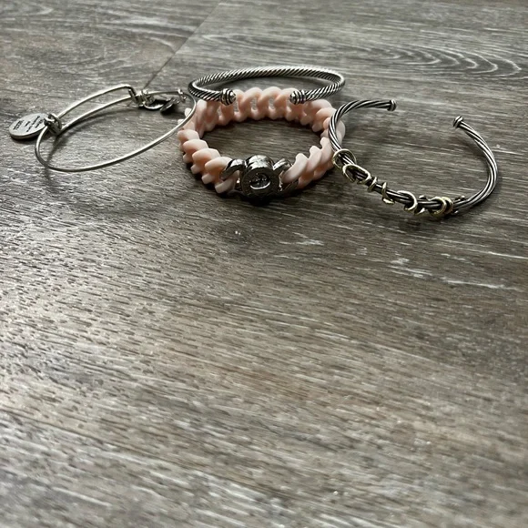 Dora me Rustic Cuff bracelet. Like brand new!! - Picture 4 of 5